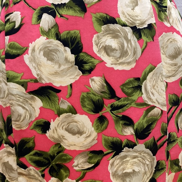 Vintage 90s Y2K 🌷🤍 Betsey Johnson Pink & White Rose Skirt, Size Small - Picture 3 of 5